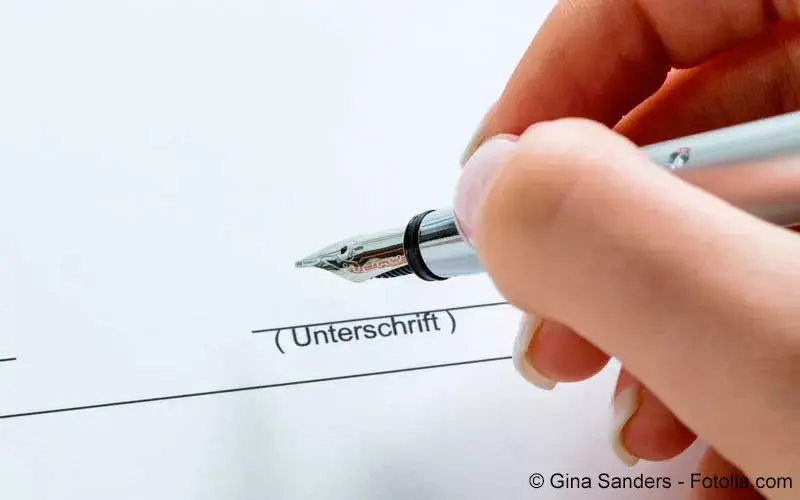 Vertrag Unterschrift