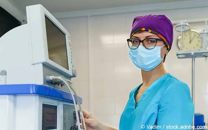 Intensivstation Aerztin