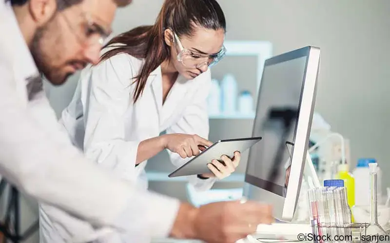 Forscher analysen gemeinsam