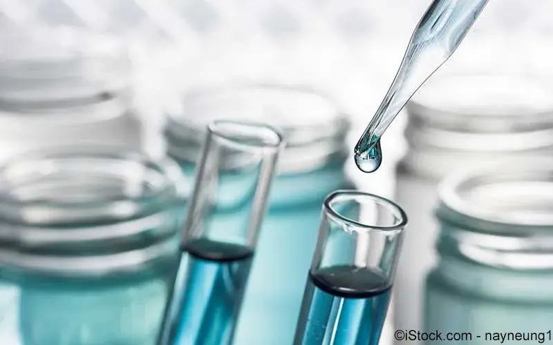 Volle Reagenzgläser