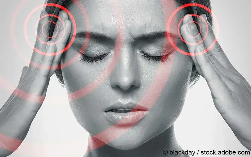 Kopfschmerzen junge Frau