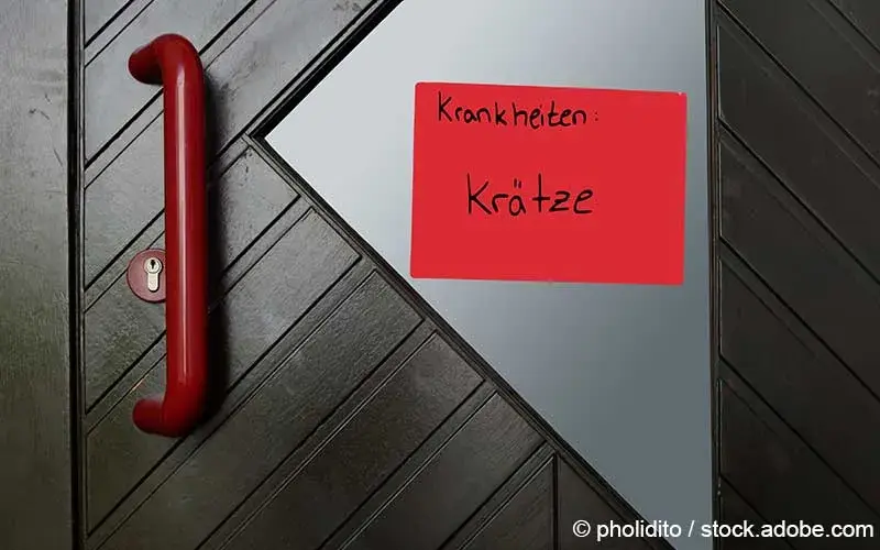 Krätze Aushang Kindergartentür
