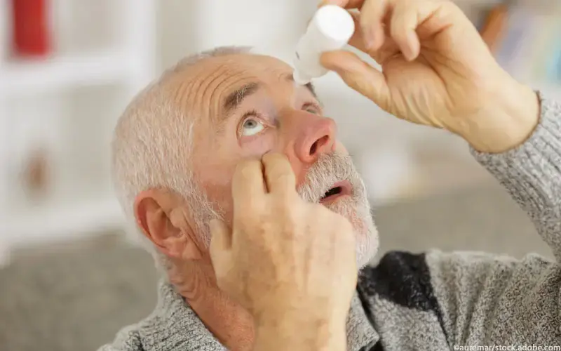 Augentropfen Applikation