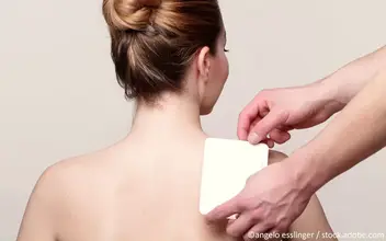 Schmerzpflaster Applikation Schmerzpflaster Applikation