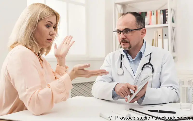 Gynaekologe Patientin Gespräch