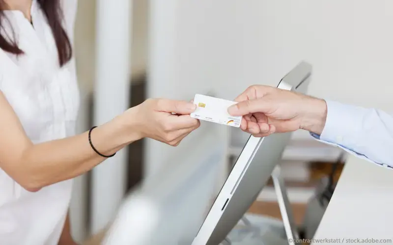 Versichertenkarte Übergabe