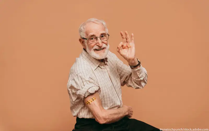 Impfung älterer Herr