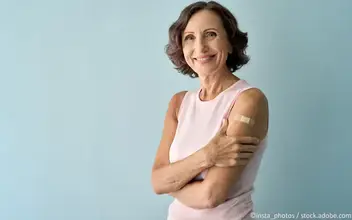 Ältere Frau geimpft Ältere Frau geimpft