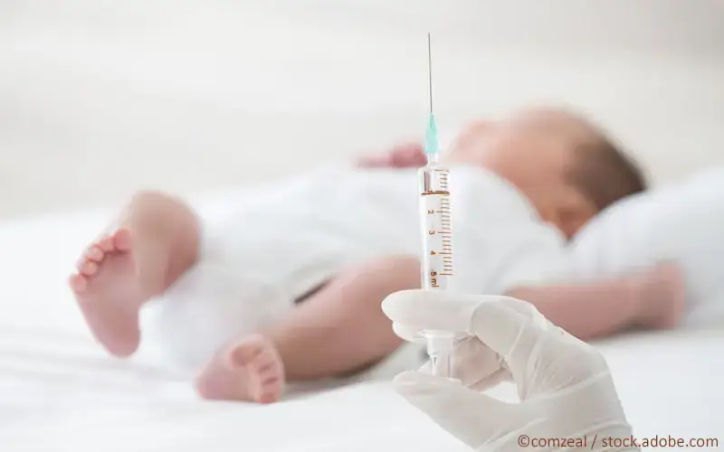 Neugeborenes Impfung