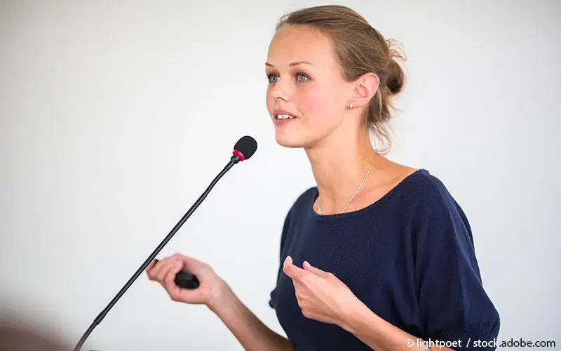 Frau Präsentation