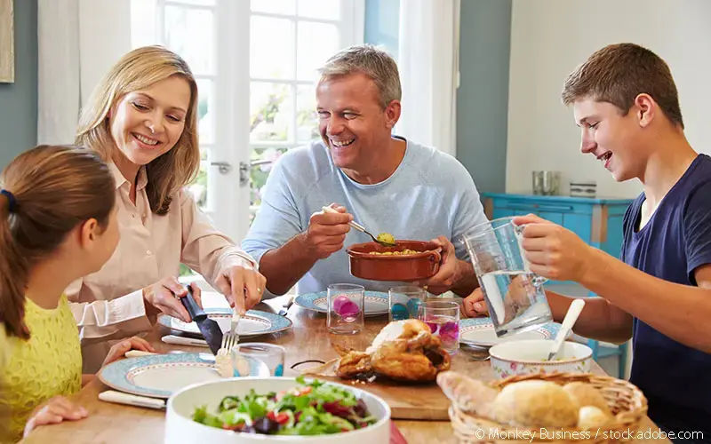 gemeinsam essen Familie 