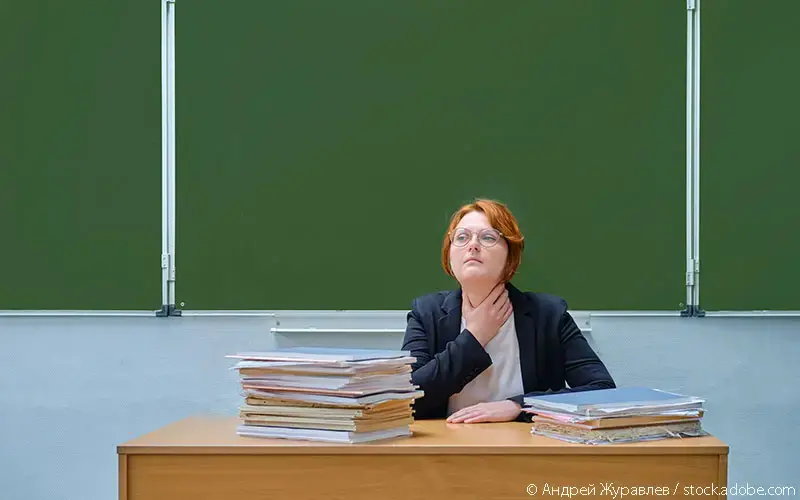 Lehrerin Stimmbandprobleme