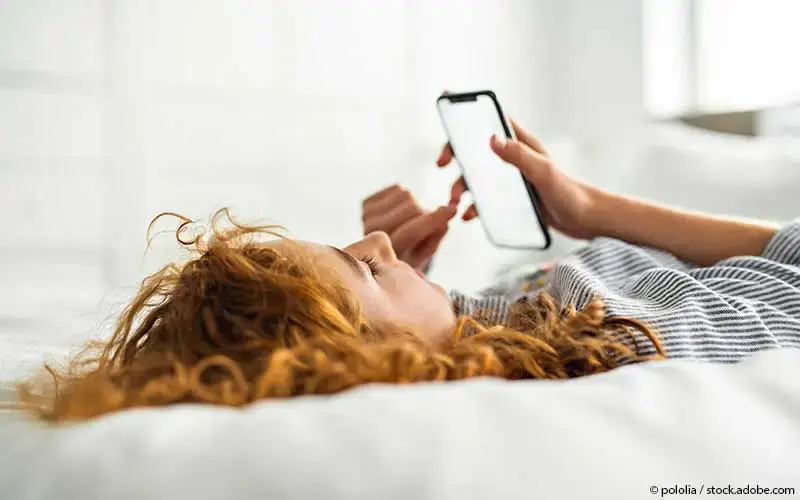 Junge Erwachsene Handy