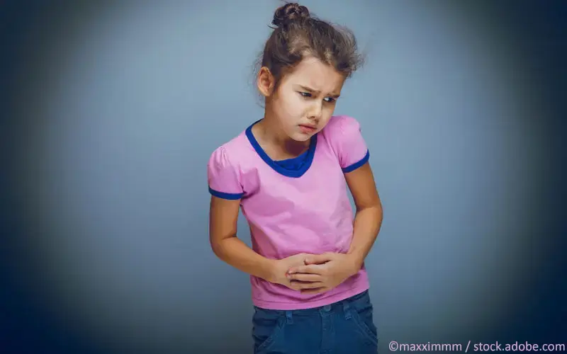 Kind mit Bauchschmerzen