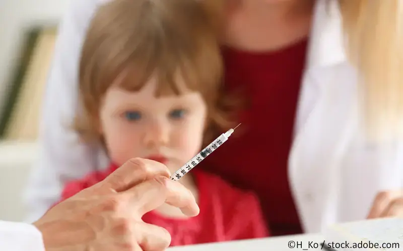 Kleinkind_Insulinspritze