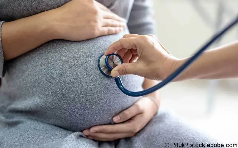 Schwangere beim Arzt